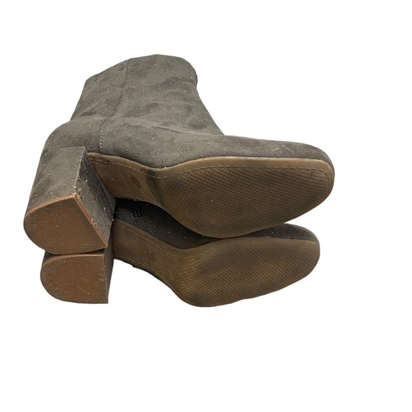 Clearance OLD Navy Ladies booties size 8 taupe with gold beading 3” heel - Picture 3 of 15